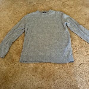 H&M women’s size large slim fit color gray crew neck sweater